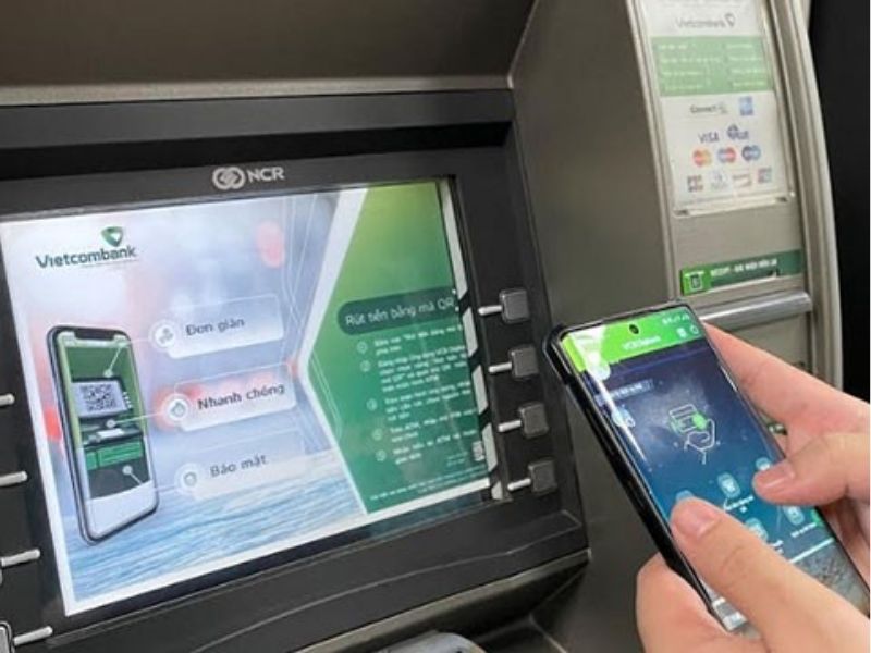 Cách Rút Tiền Không Cần Thẻ ATM_ Quy Trình Chi Tiết Tại Quầy Ngân Hàng